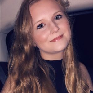 Meet your Posher, Kelly